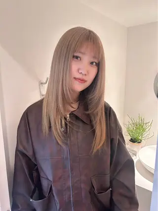 セミロング かがやしづ ⭐️ベージュのヘアスタイル