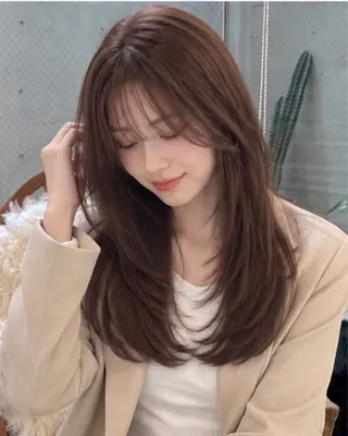 セミロング pia 薬院のヘアスタイル