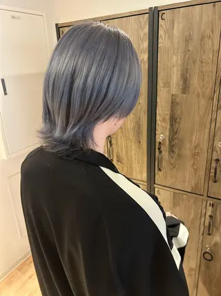 カラー メンズ 竹村 茉優のヘアスタイル