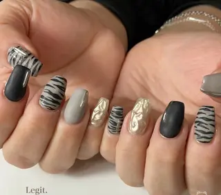 ネイル Legit nail salonのネイルデザイン