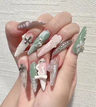 ネイル D-BEAUTY Nailsalonのネイルデザイン