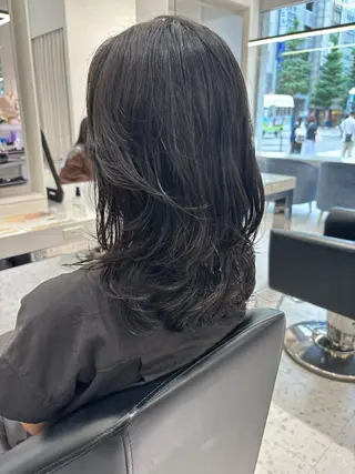 ミディアム 山田 ひかりのヘアスタイル