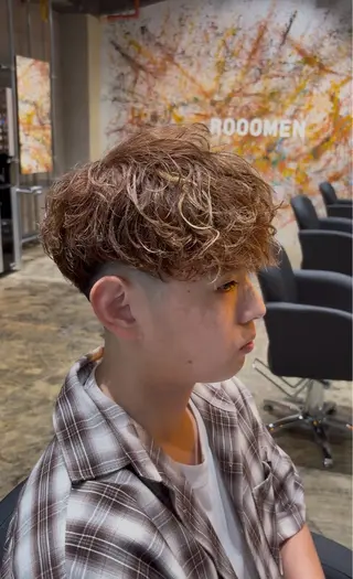 カラー パーマ メンズ 林 侑弥のヘアスタイル
