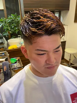 ショート パーマ メンズ 勝崎 優志のヘアスタイル