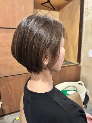 ショート 岩瀬 瑠璃子のヘアスタイル