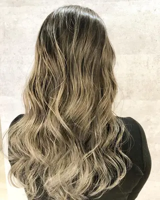 ロング カラー 髪質改善で 憧れの潤艶美髪にのヘアスタイル