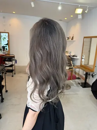 ロング カラー 今雪 聡美のヘアスタイル