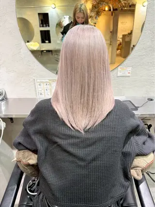 セミロング ゆだい　ワンカラー✨ ダブルカラー❄️のヘアスタイル