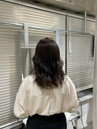 カラー ミルクティーベージュ ブリーチ🖤サヤカのヘアスタイル