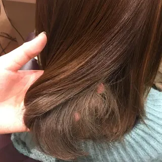 カラー 佐川 絢のヘアスタイル