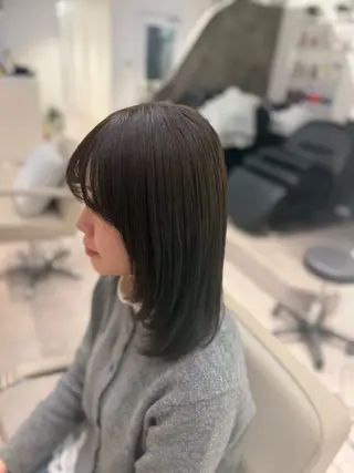 カラー AYAKA (モデル募集）のヘアスタイル