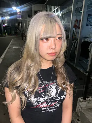 ロング カラー デザインカラー🌈 メイク💄ヒカリ🌟のヘアスタイル