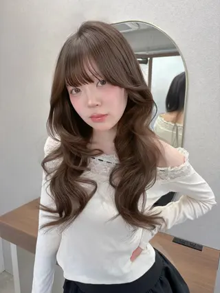 ロング カラー 藤野 結衣のヘアスタイル