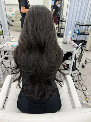 ロング カラー 顔まわりの神様✨ 透明感カラー藤嶋秀幸のヘアスタイル