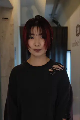 ショート カラー OPUSダブルカラー ケアブリーチのヘアスタイル