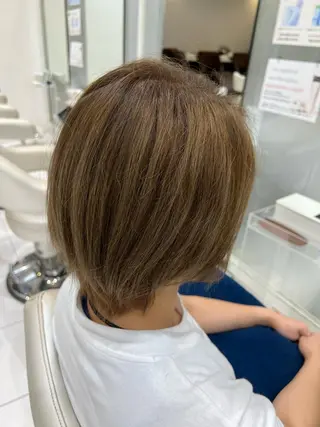 カラー melca. Amiのヘアスタイル