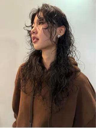 ロング カラー パーマ レイヤーカット\パー マ chinatsuのヘアスタイル