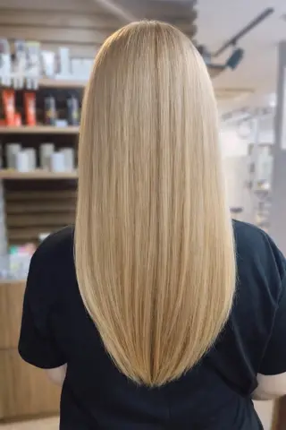 セミロング カラー 柏 康孝のヘアスタイル
