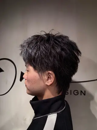 ショート 艶感/レイヤーカット 🌐Taketoのヘアスタイル