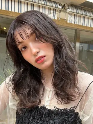 セミロング パーマ 菅野谷 琉那のヘアスタイル