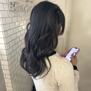 ロング ヘアアレンジ otoha✳︎ くすみ艶カラーのヘアスタイル