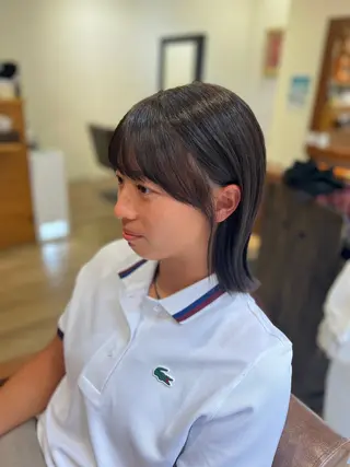 ミディアム カラー miku 三ノ輪のヘアスタイル