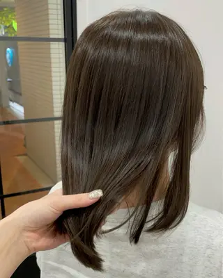 ミディアム カラー ニシザカ マナのヘアスタイル