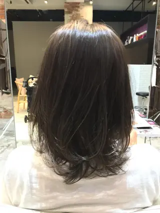 セミロング カラー パーマ ソラオカ ユウキのヘアスタイル