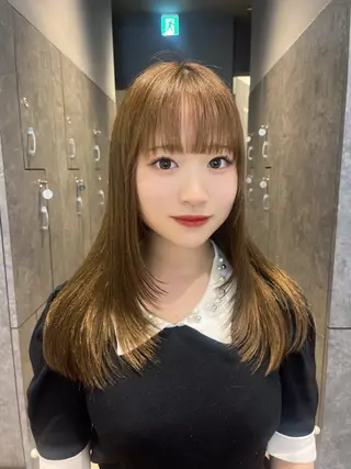 ロング 前嶋 愛友のヘアスタイル