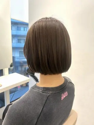 ショート カラー 🫒オリーブ/レイヤ ーカット🌿‬モエカのヘアスタイル