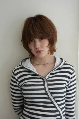 ミディアム LARK / Noaのヘアスタイル