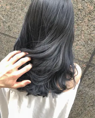 ミディアム Loob.TOKYO MIYA🌈のヘアスタイル