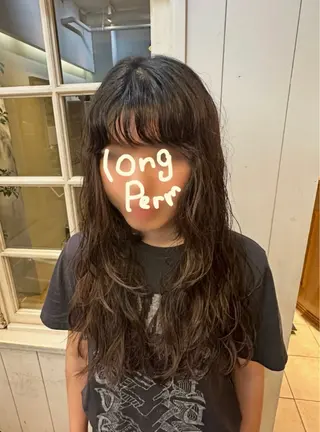 ロング パーマ もりた まおのヘアスタイル