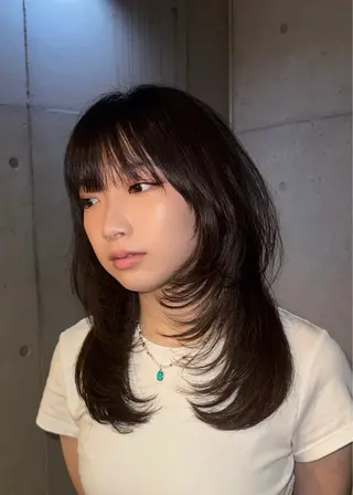 セミロング カラー だいち/ブリーチ/ レイヤーカットのヘアスタイル