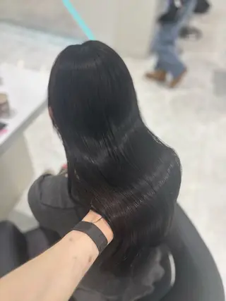 ロング カラー 流行りの透明感カラー ×縮毛矯正🤍ユウのヘアスタイル