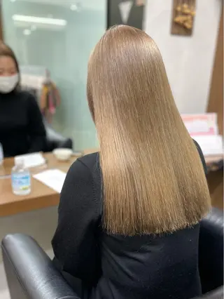 カラー yasuハイトーン/ デザインカラーのヘアスタイル