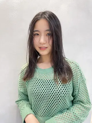 ロング 青木 優歩のヘアスタイル