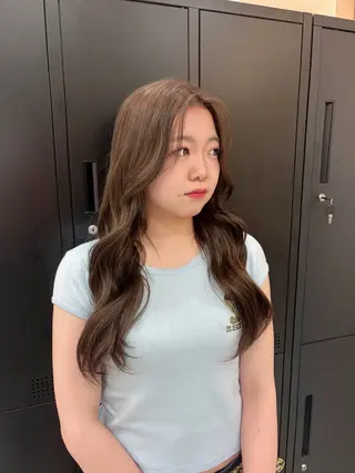 ロング カラー 🎀透明感カラー /似合わせカット🎀のヘアスタイル