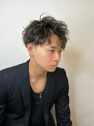 ショート パーマ メンズ 野中 慈穏のヘアスタイル