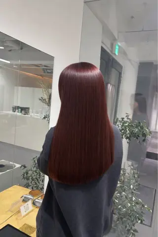 ロング カラー 松崎 真衣のヘアスタイル