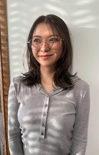 ミディアム 小野江 祐李のヘアスタイル