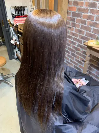 ロング カラー 羽間 有咲のヘアスタイル