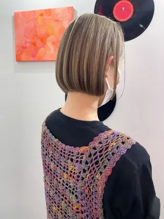 ミディアム カラー 🧤高明度ハイトーン 🧤莉音のヘアスタイル