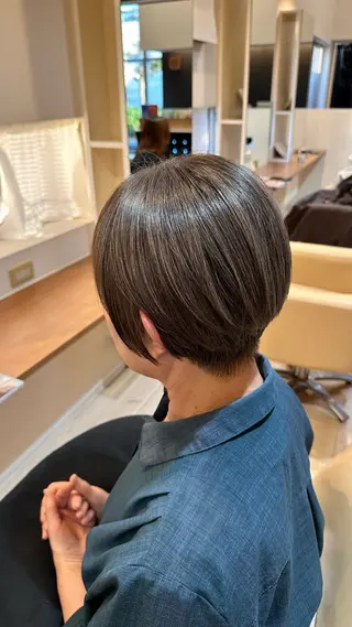 ショート カラー 仲間 一貴のヘアスタイル