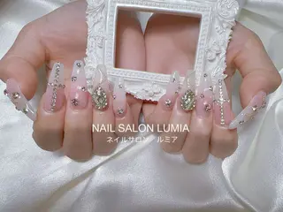 ネイル ネイルサロン ルミア Lumia 店長施術のネイルデザイン