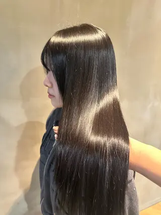 ロング aimu/レイヤー/ カラー/髪質改善のヘアスタイル