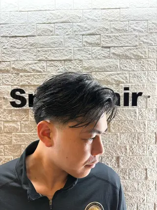 ショート メンズ フェードとパーマ特化 小池 魔裟斗のヘアスタイル