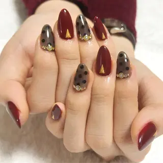 ネイル ARTEMIS 根本のネイルデザイン