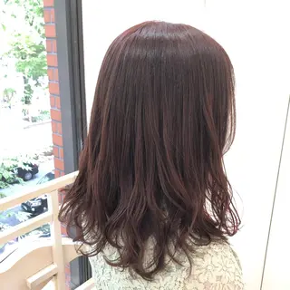 ミディアム カラー TRENCH 相澤 果歩のヘアスタイル
