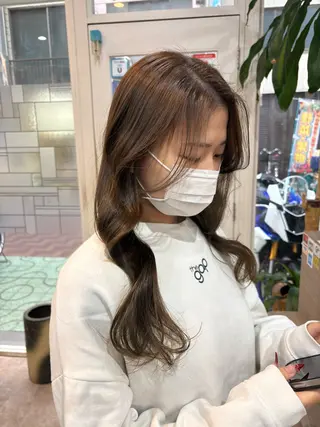 カラー 艶髪🥣透明感カラー 🫧前田奈津実のヘアスタイル